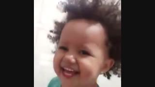 زلف آن است که بی شانه دل از جان ببرد نظر واااااااجب