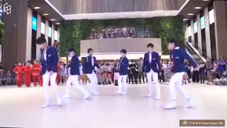 [KPOP IN PUBLIC CHALLENGE] ONEUS(원어스) _ Valkyrie(발키리) Dance Cover |『Mini SOUL』from Taiwan
