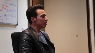 نقاشی ساختمان مدرن در غرب تهران