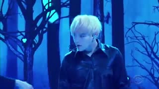 کنسرت اهنگ جدید گروه BTS به نام black swan