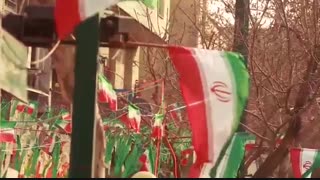 در ایام سالگرد پیروزی انقلاب، سر در هر خانه‌ای پرچم_ایران بزنید و آذین‌بندی کنید