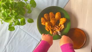 طرز تهیه "کوکوی مرغ و سیب زمینی" سوخاری