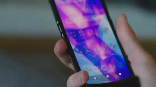 نقد و بررسی گوشی تاشو موتورولا ریزر Razr