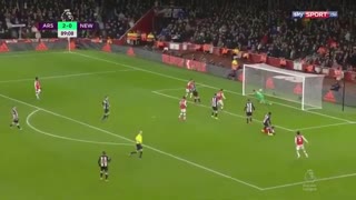 خلاصه بازی جذاب و پرگل آرسنال 4 - نیوکاسل 0 از هغته 26 لیگ برتر انگلیس