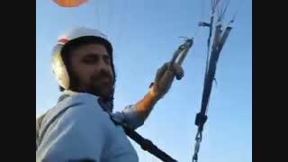 پاراگلایدرقم جای شمادرآسمان خالی