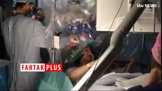 ویولن زدن یک بیمار حین عمل جراحی مغز