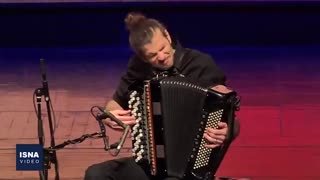 همنوایی آکاردئون و ساکسیفون در تالار وحدت