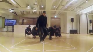 رقص  Electric kissاز گروه اکسو