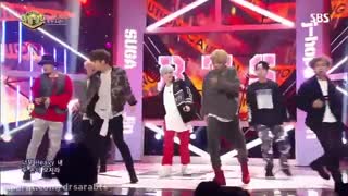 کنسرت میک دراپ با اهنگblack swan