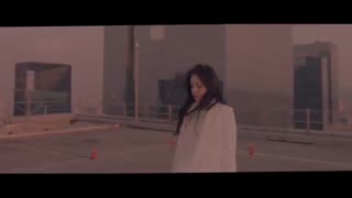 موزیک ویدیوی '(한숨) Breathe' از Lee Hi (이하이)