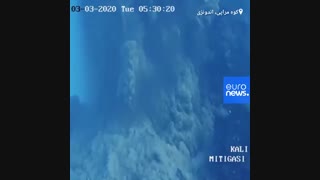 فوران کوه آتش فشانی مراپی . اندونزی .