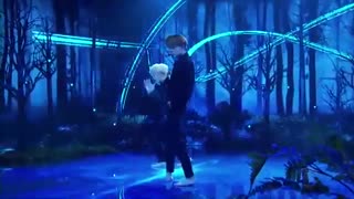 استیج میکس بسیار زیبای آهنگهای  Fake love و Black swan از بی تی اس