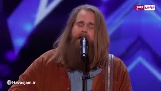 خواننده‌ای که اشک داوران مسابقه استعدادیابی آمریکا را درآورد!