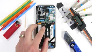 مقاوت گلکسی اس 20 الترا در برابر خط خش از نگاه JerryRigEverything