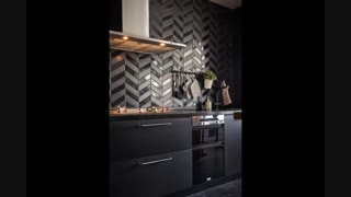 کاشی موزاییک روی دیوار آشپزخانه