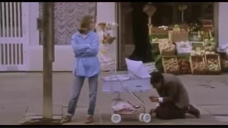 مستربین در ایستگاه اتوبوس !