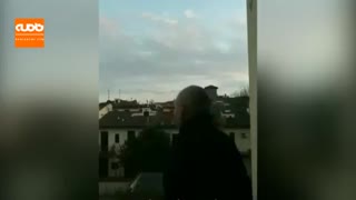 کنسرت خواننده اپرا در تراس خانه اش