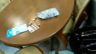 از بین بردن لرزش میز ناهار خوری