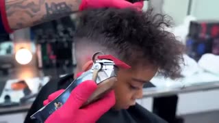 آموزش مدل مو مجعد پسرانه- مومیس مشاور و مرجع تخصصی مو