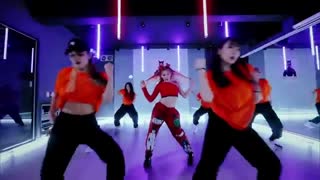 AleXa (알렉사) – “Kitty Run” Performance